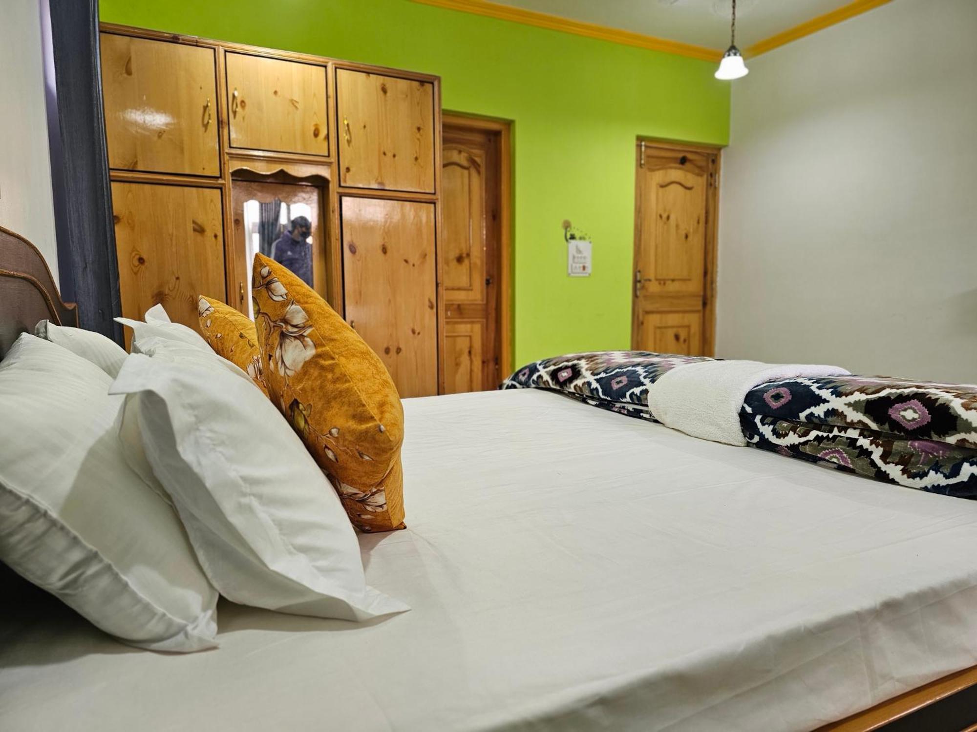 Whostels Hostel Srinagar (Jammu and Kashmir)