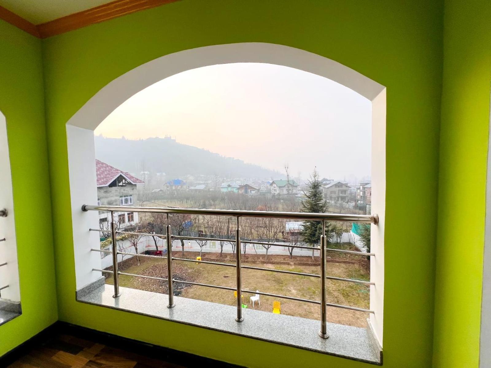 Hostel Whostels