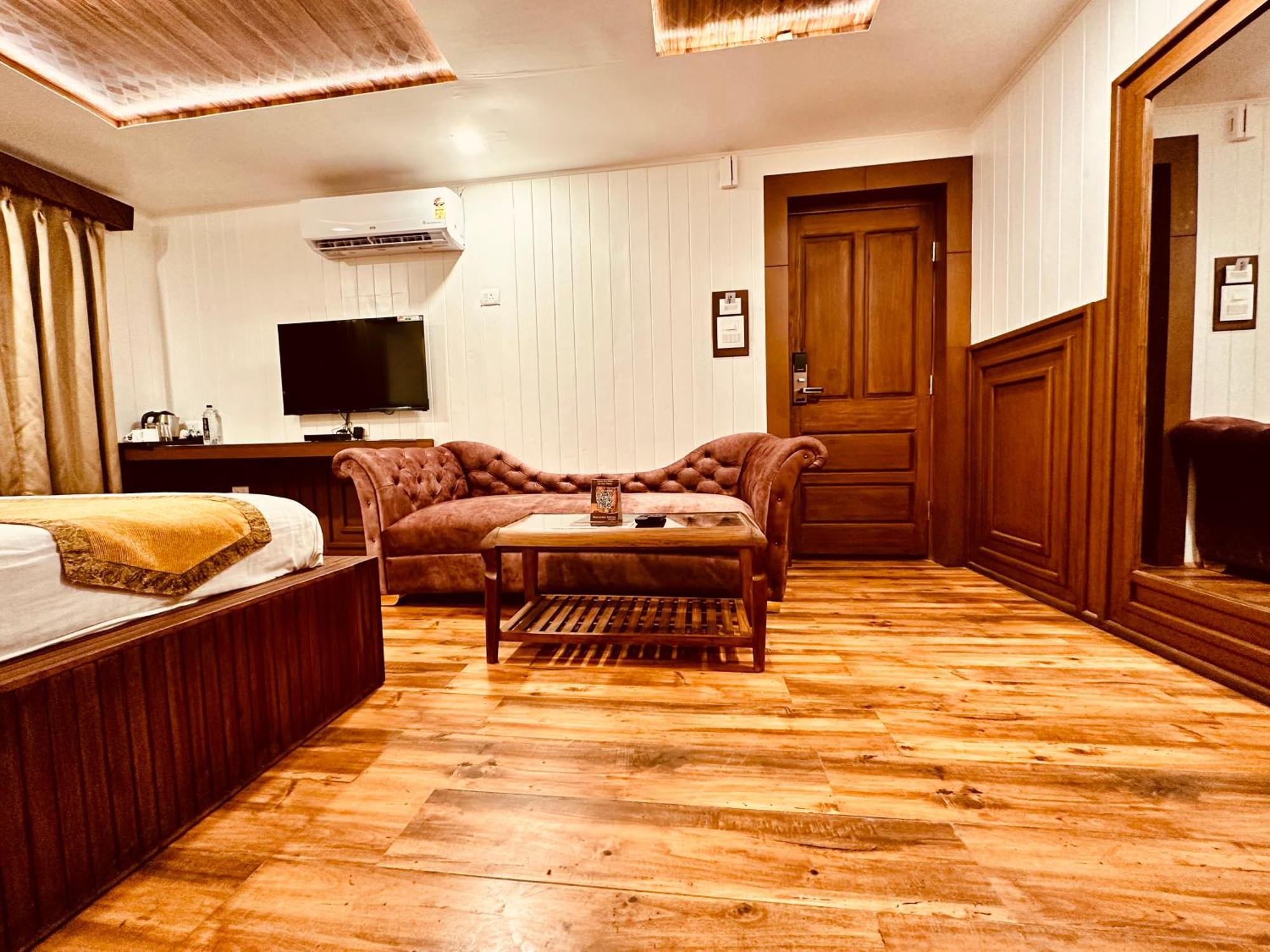 Walisons Srinagar (Jammu and Kashmir)