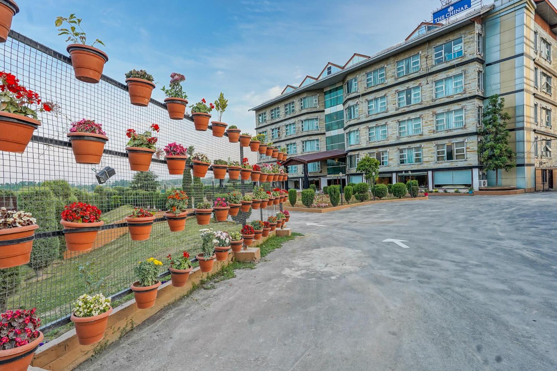 The Countryside Hotel Srinagar (Jammu and Kashmir)