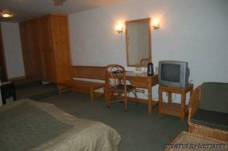 Hotel Heevan Srinagar (Jammu and Kashmir)