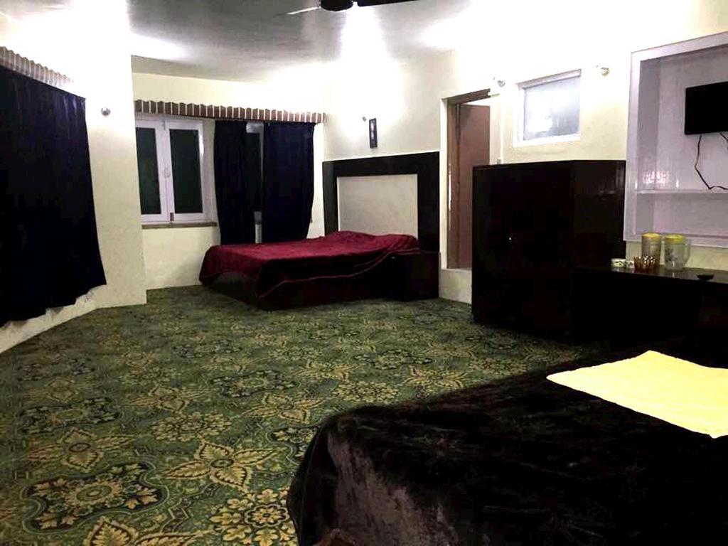 Humza Inn 2*