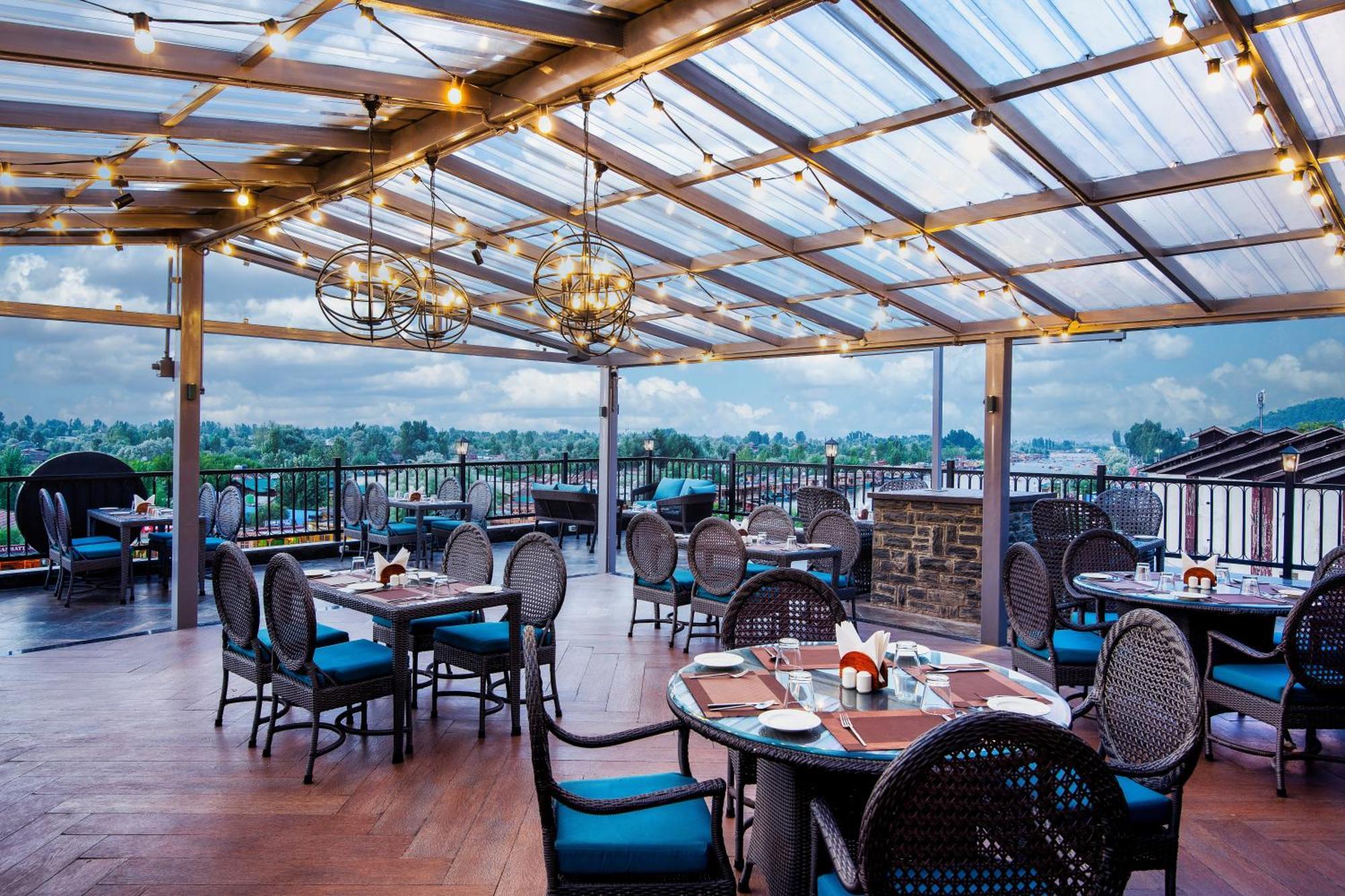 Hotel The Vintage At Dal 4*