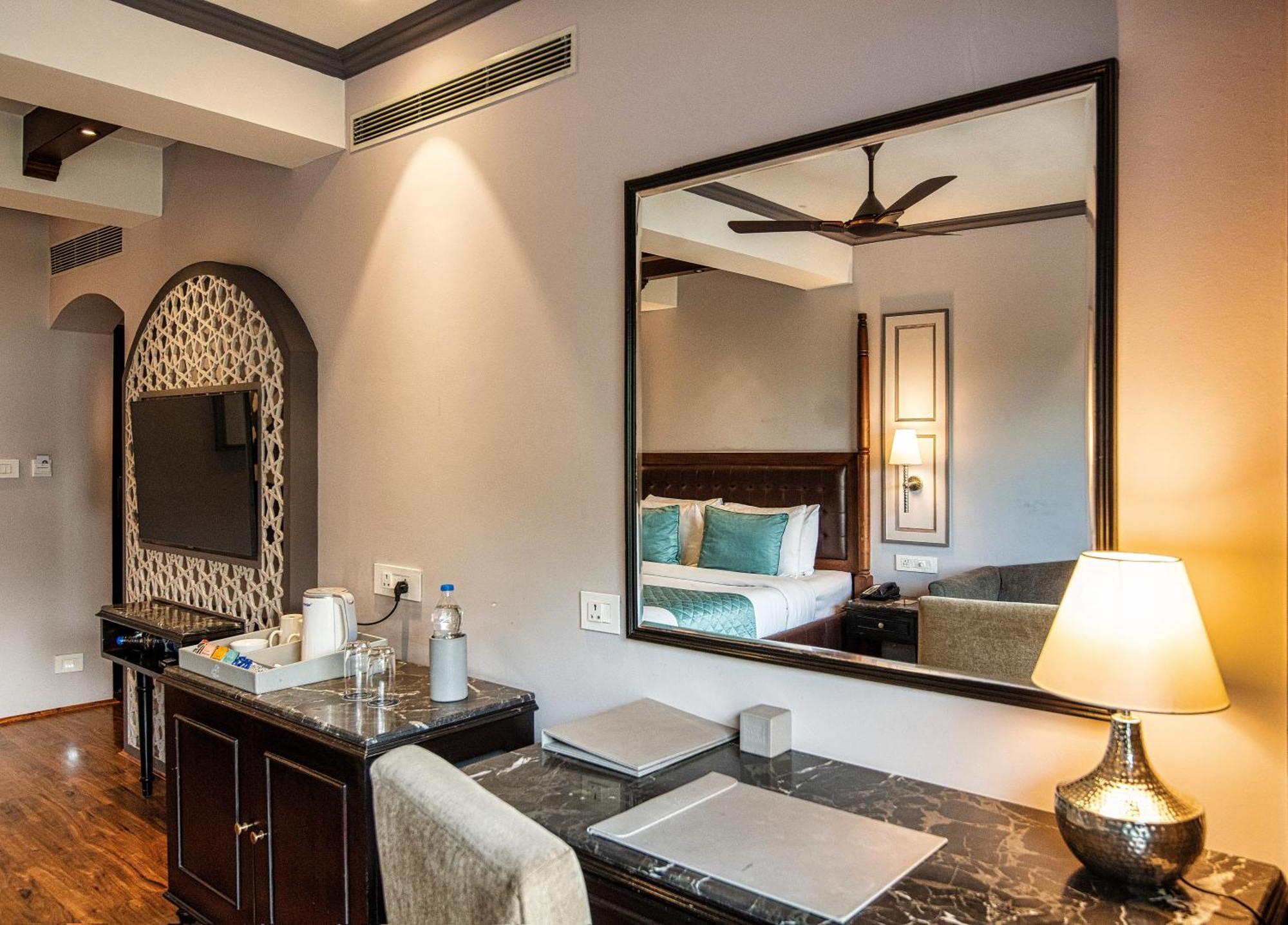 The Vintage At Dal Hotel Srinagar (Jammu and Kashmir)