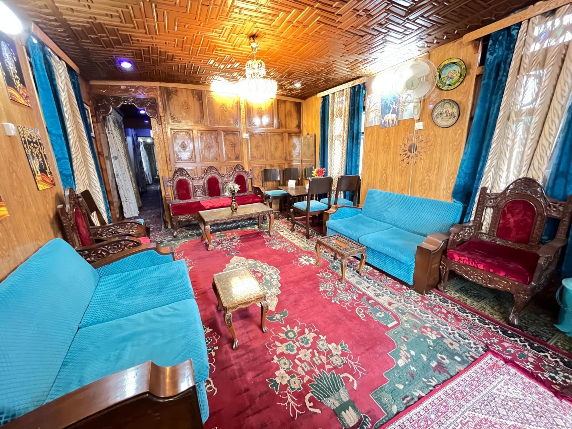 New Silver Jubilee Heritage Group Of Houseboats Srinagar (Jammu and Kashmir)