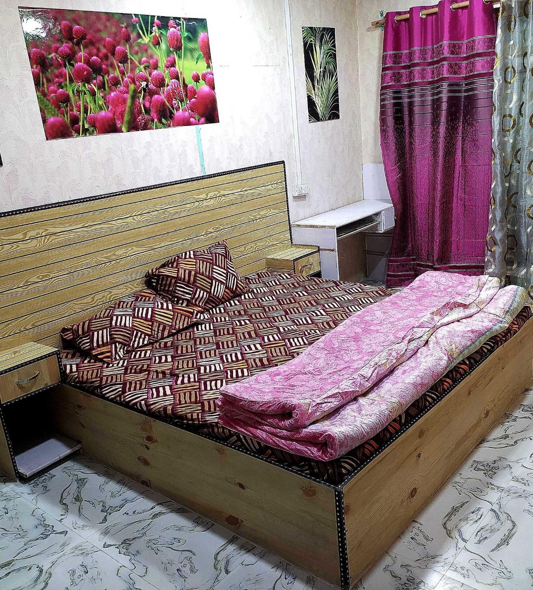 O Zur Srinagar (Jammu and Kashmir)
