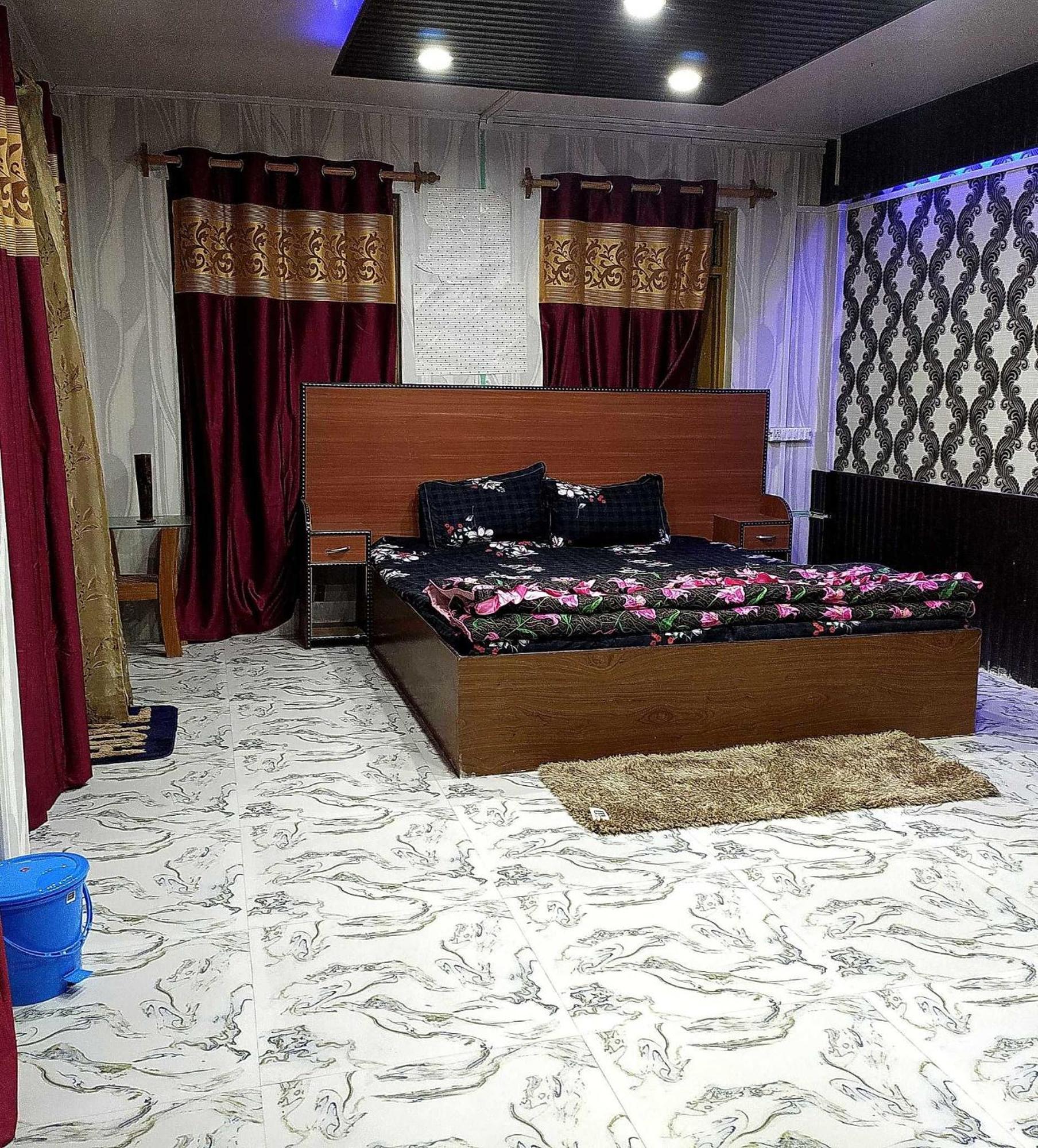 Hotel O Zur 3*