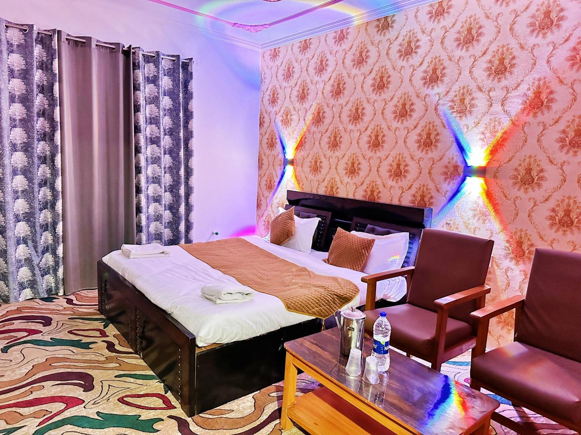 Roseline Hotel 2*