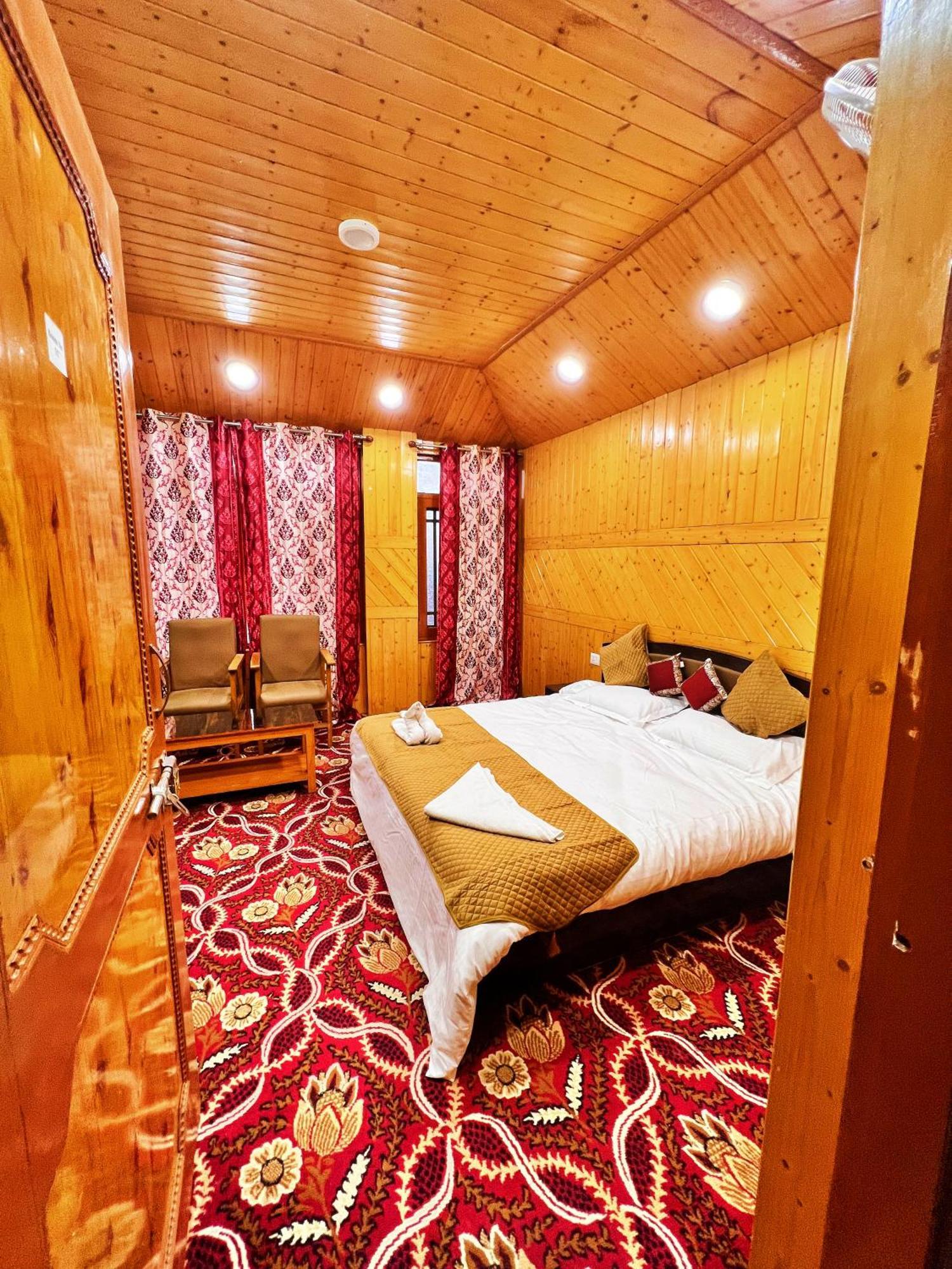 Hotel Roseline