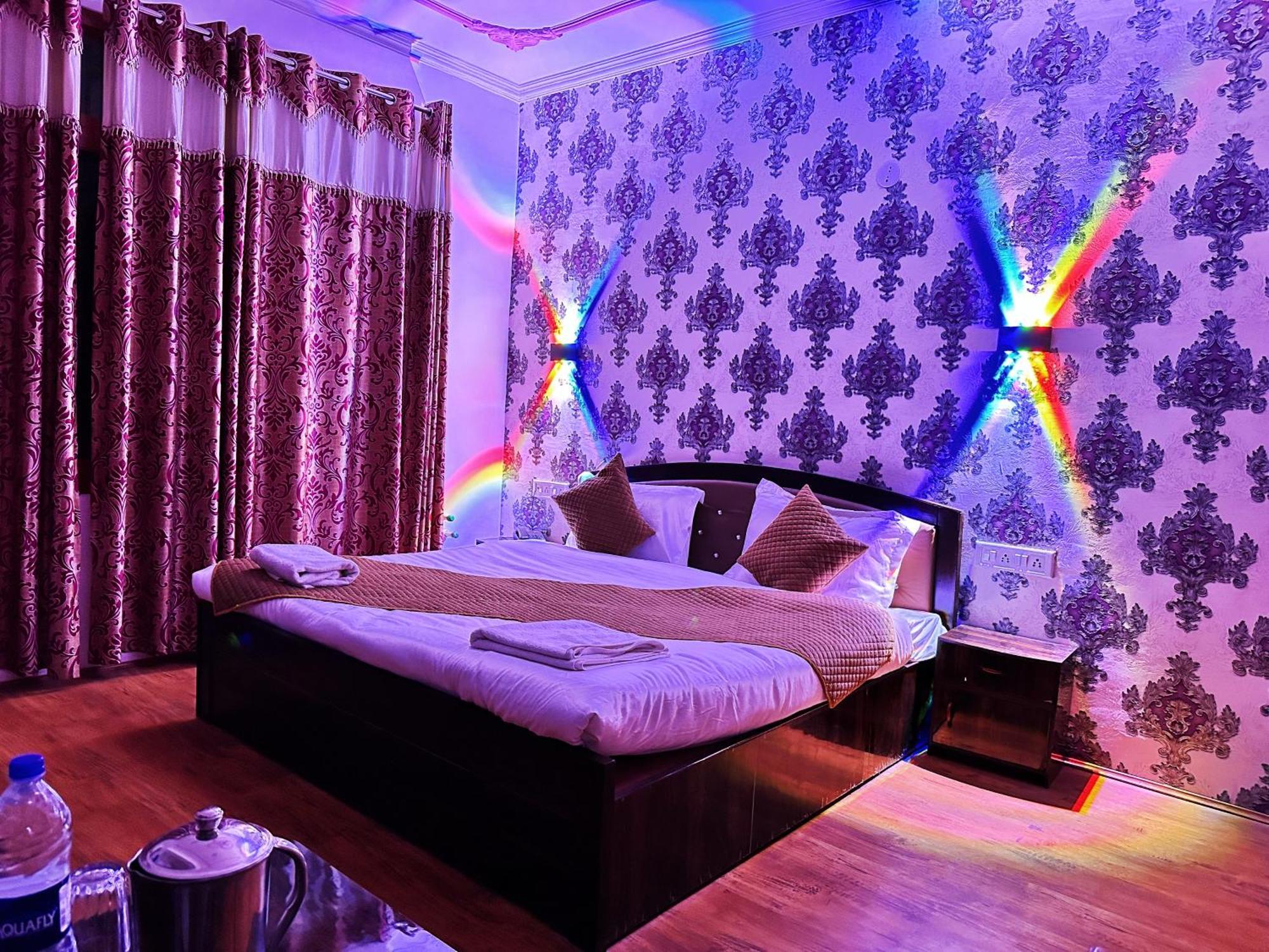 Roseline Hotel 2*