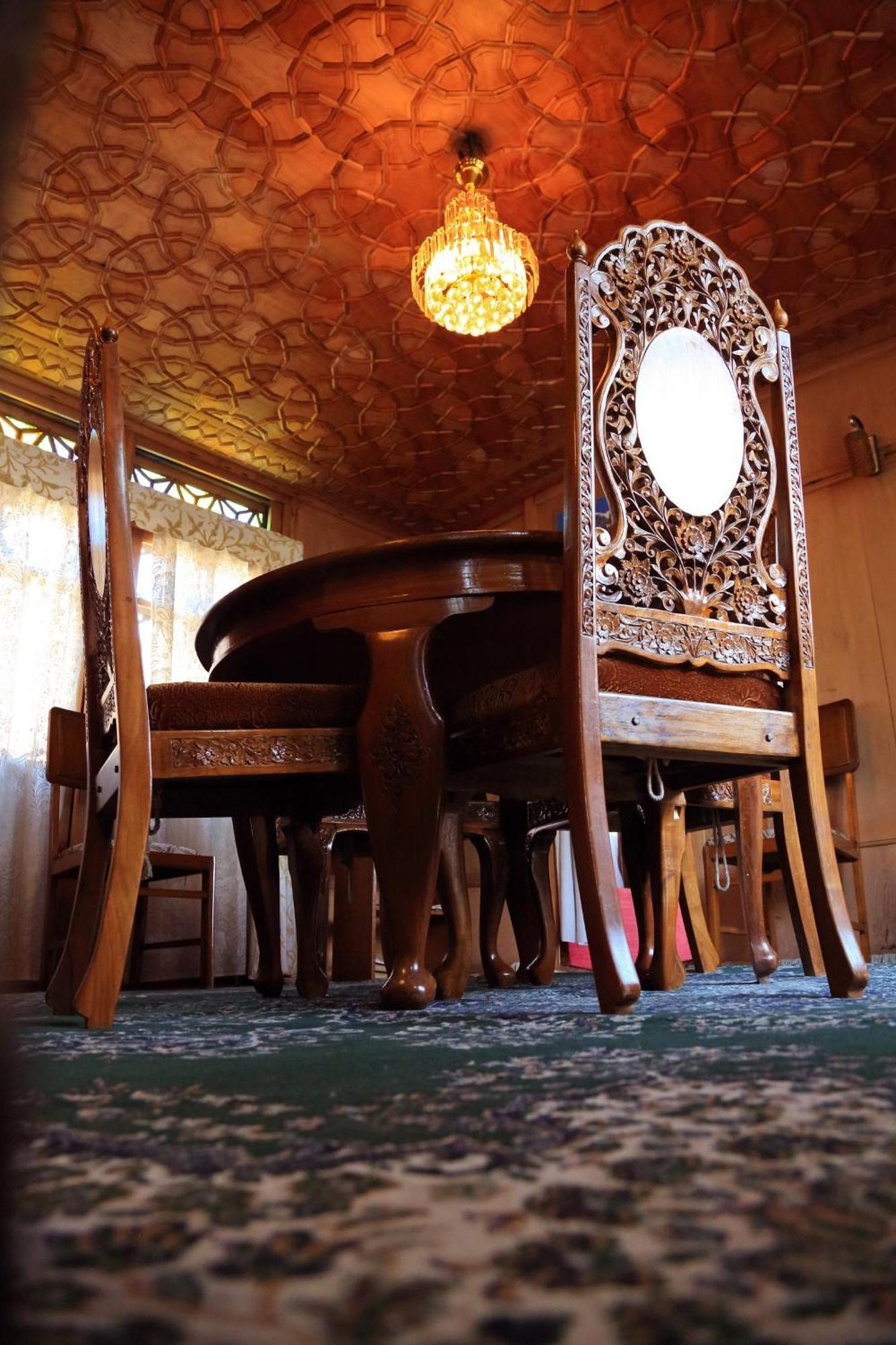 Houseboat Zaindari Palace Hotel 4*
