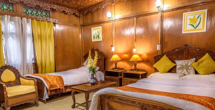 Naaz Kashmir Luxury Houseboat Srinagar (Jammu and Kashmir)