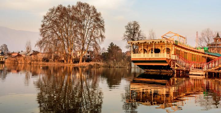 Naaz Kashmir Luxury Houseboat 4* Srinagar (Jammu and Kashmir)