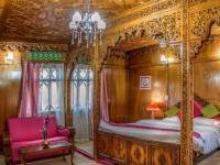 Naaz Kashmir Luxury Houseboat