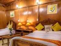 Naaz Kashmir Luxury Houseboat Botel 4*