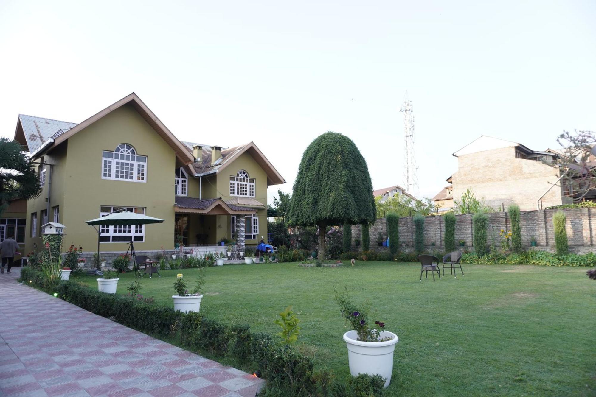 Farsal * Srinagar (Jammu and Kashmir)