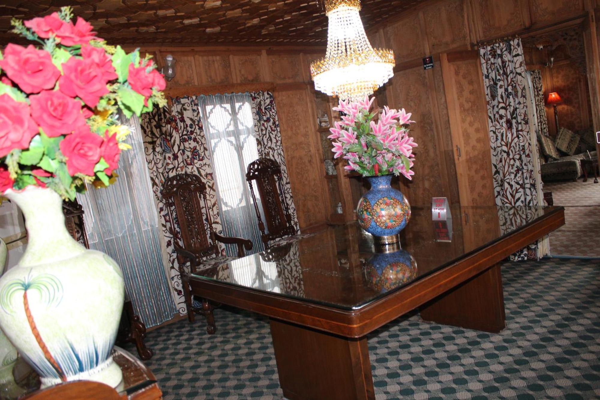 Swan Heritage Houseboats 5* Srinagar (Jammu and Kashmir)