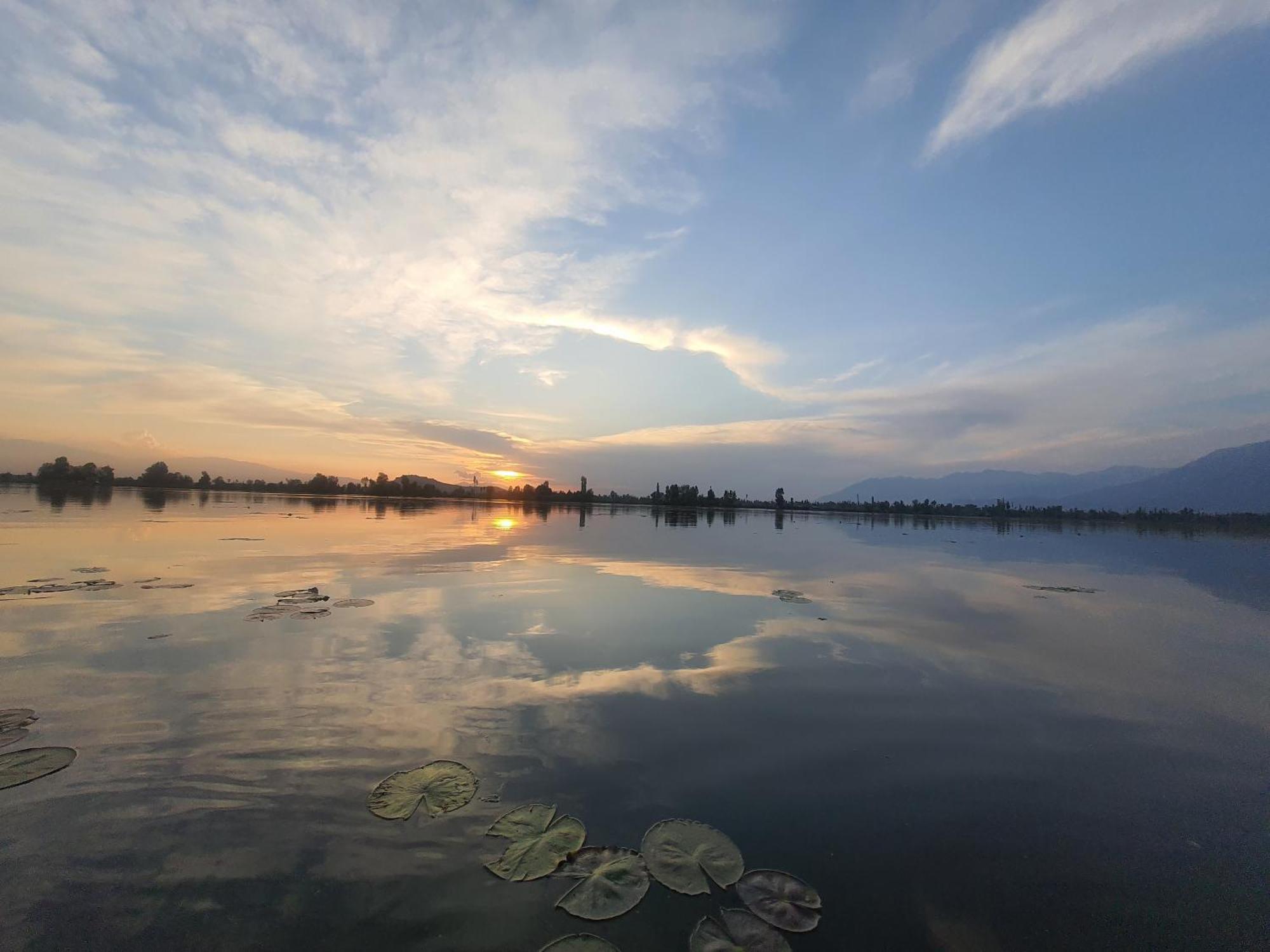 View Group Of Houseboats Hotel 4*