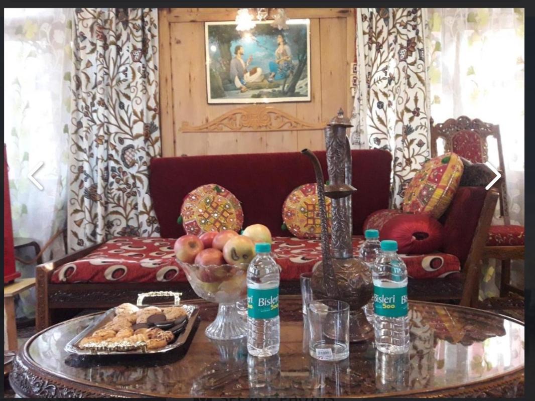 Hotel New Minar Group Of Houseboats Srinagar (Jammu and Kashmir)