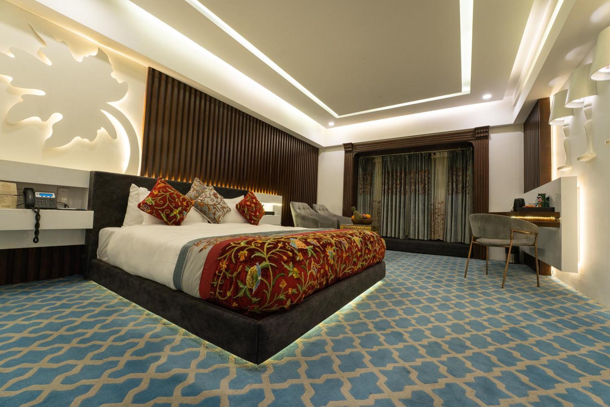 Hotel Snowland, Srinagar (Jammu and Kashmir)