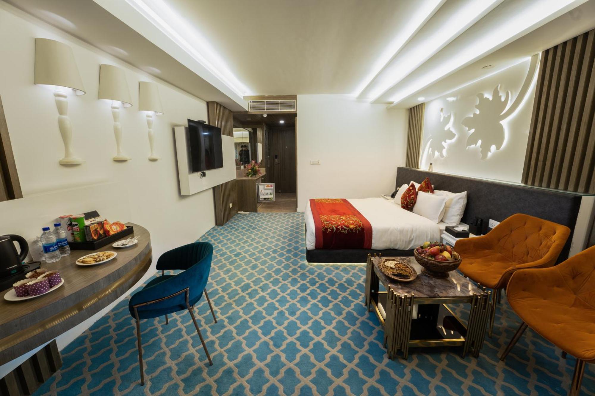 Snowland, Hotel 4*