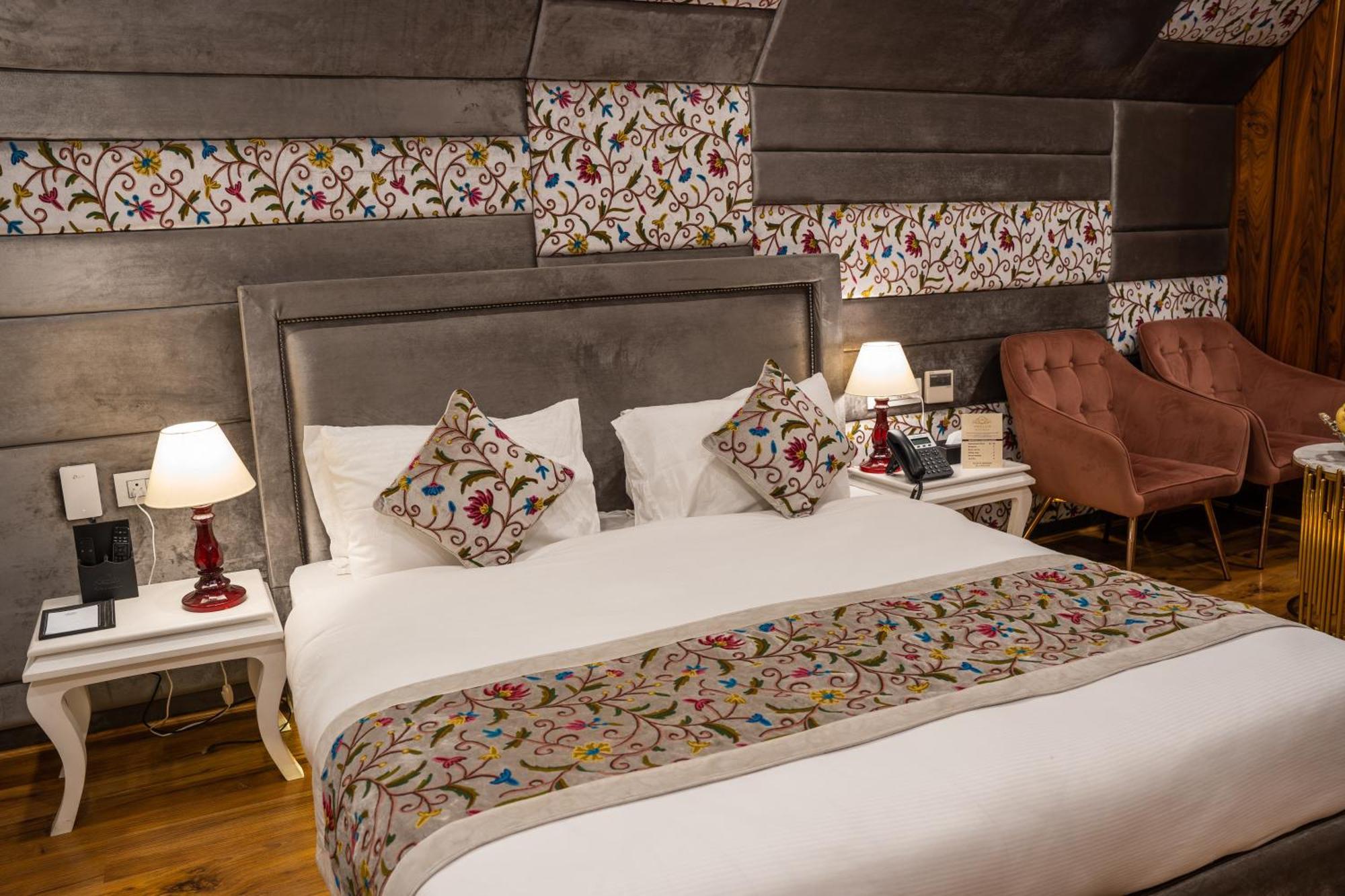 Hotel Snowland, Srinagar (Jammu and Kashmir)