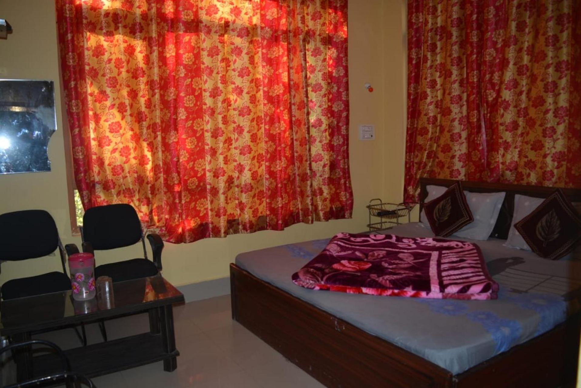 Hotel One Palace Srinagar (Jammu and Kashmir)