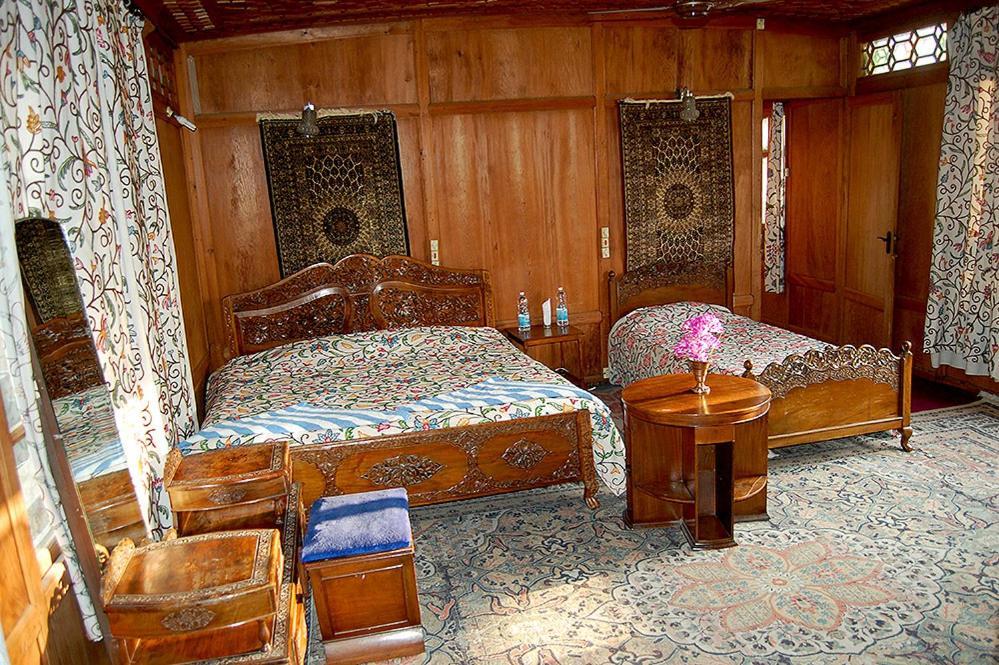 Botel Jacqueline Houseboat Srinagar (Jammu and Kashmir)