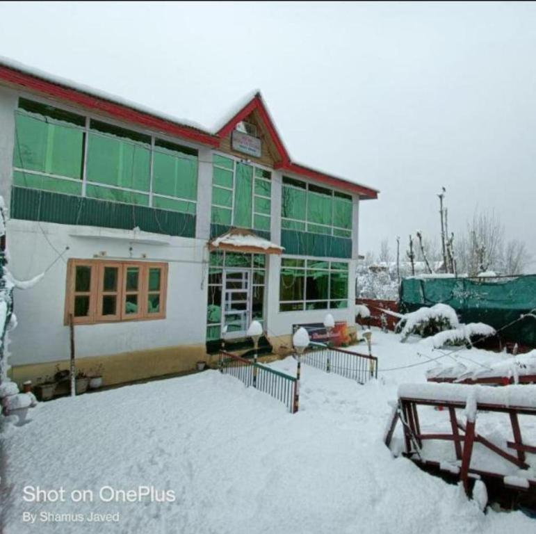 New Heaven Canal 2* Srinagar (Jammu and Kashmir)