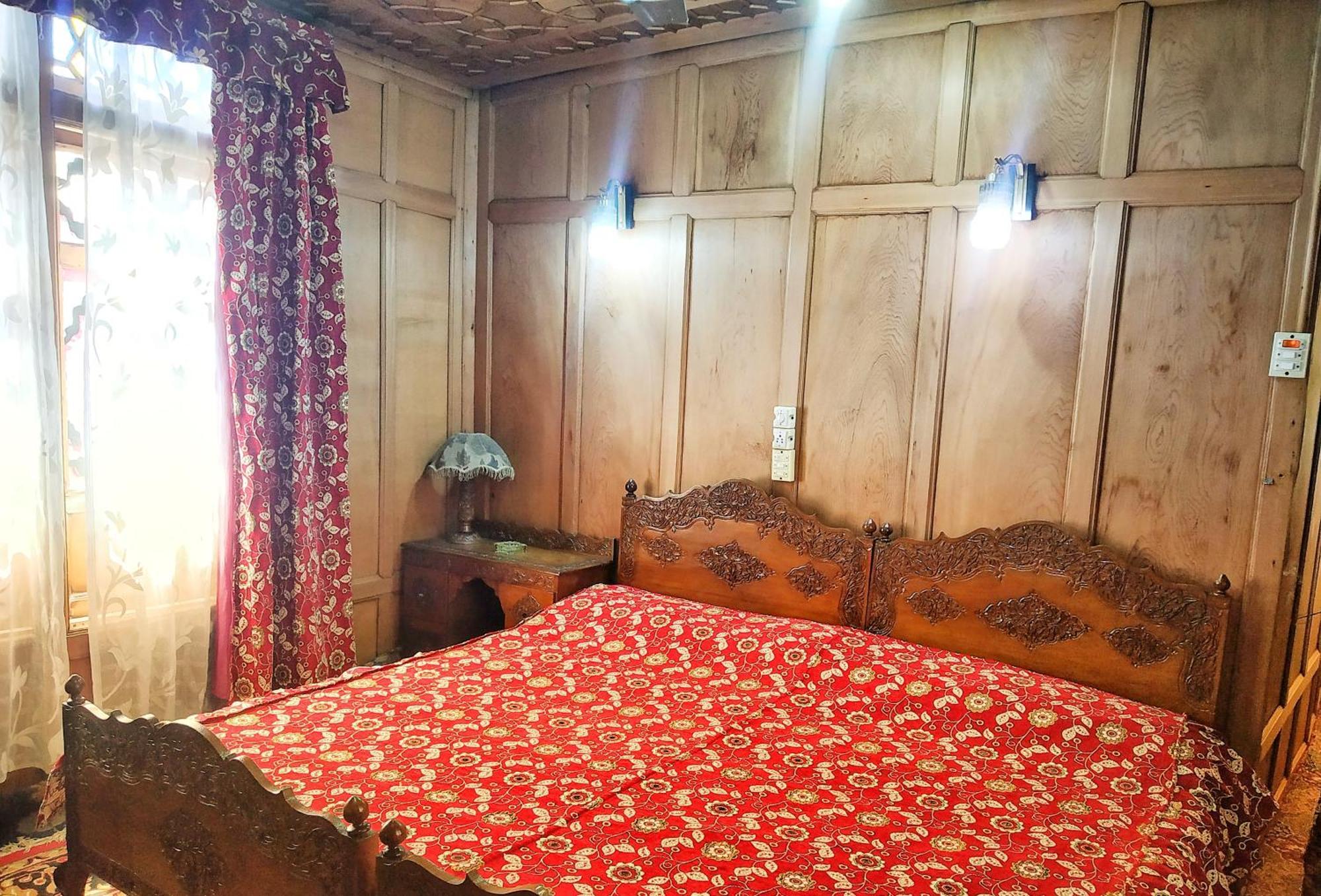 Apartment Houseboat Sumbul Srinagar (Jammu and Kashmir)