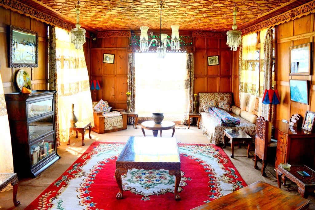 Inn Kings Houseboats