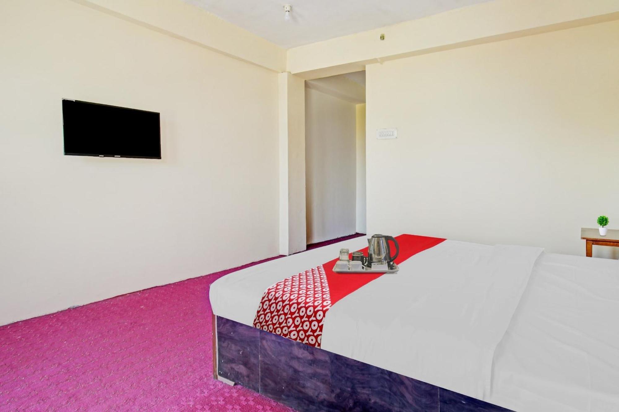 Hotel O Hunter's & Cafe 4*