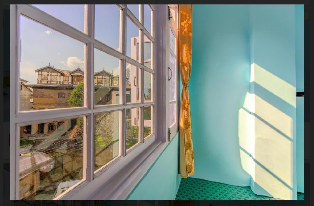 The Kannaz Guest house Srinagar (Jammu and Kashmir)