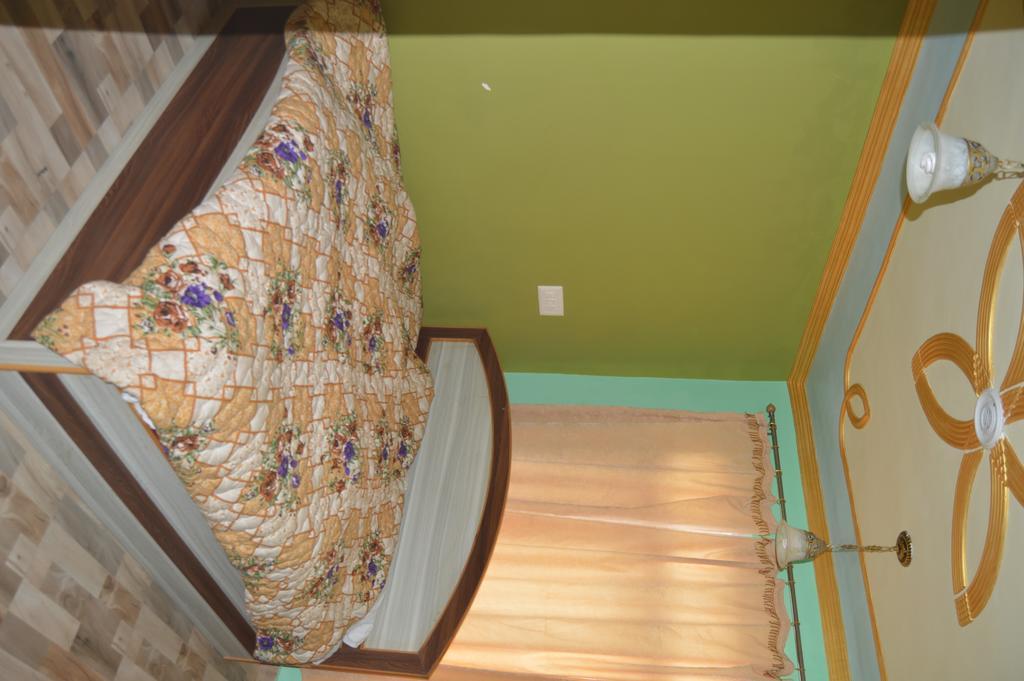 Marias Hotel Srinagar (Jammu and Kashmir)