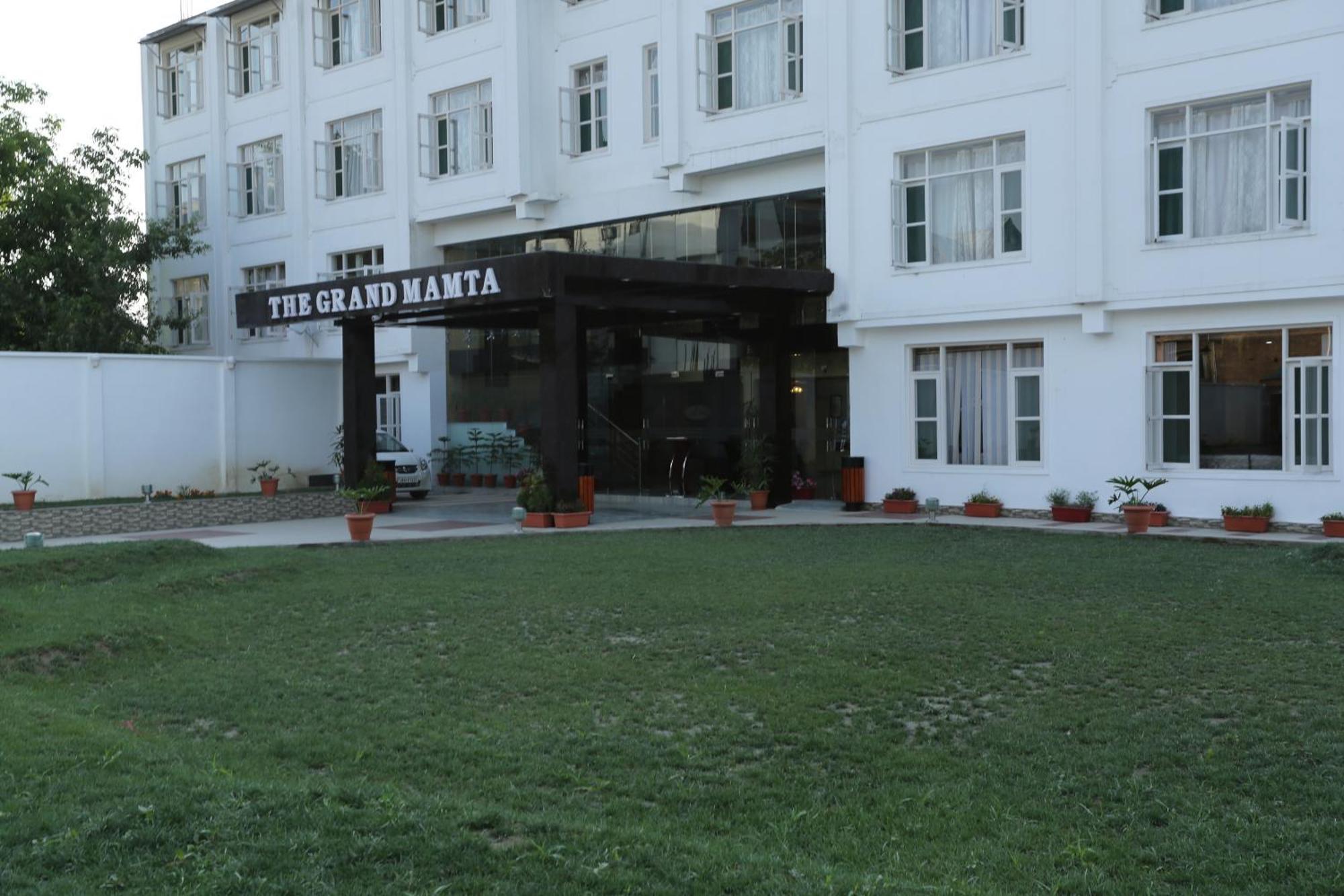 Hotel The Grand Mamta 4*