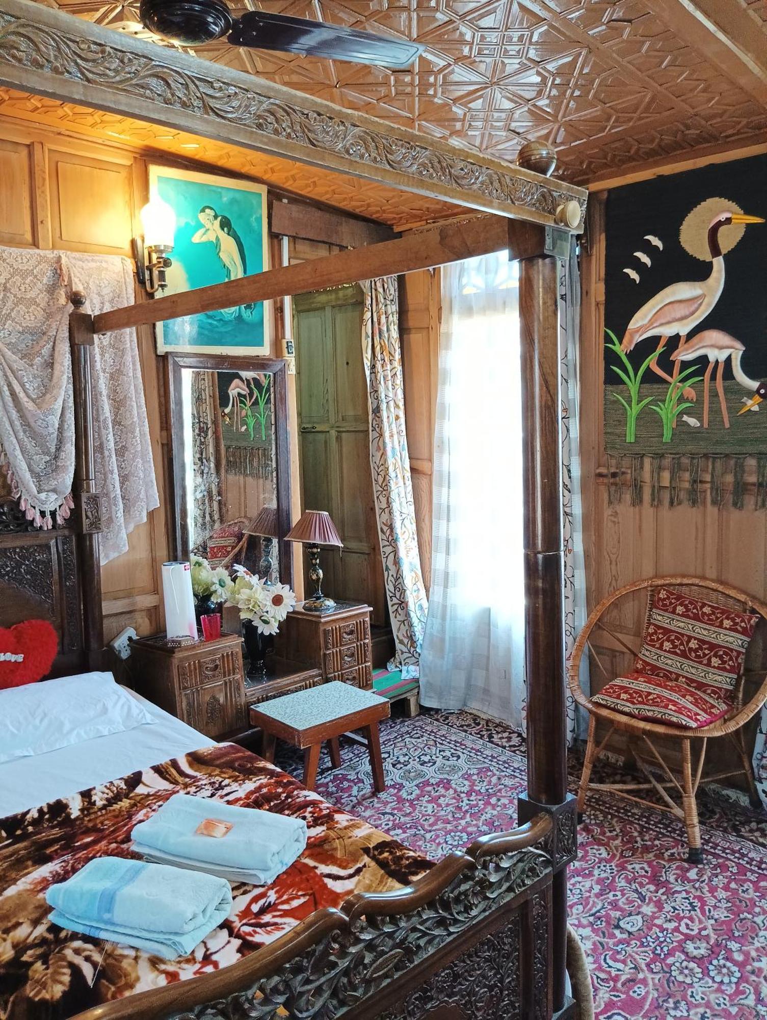 New Minar Group Of Houseboats Srinagar (Jammu and Kashmir)