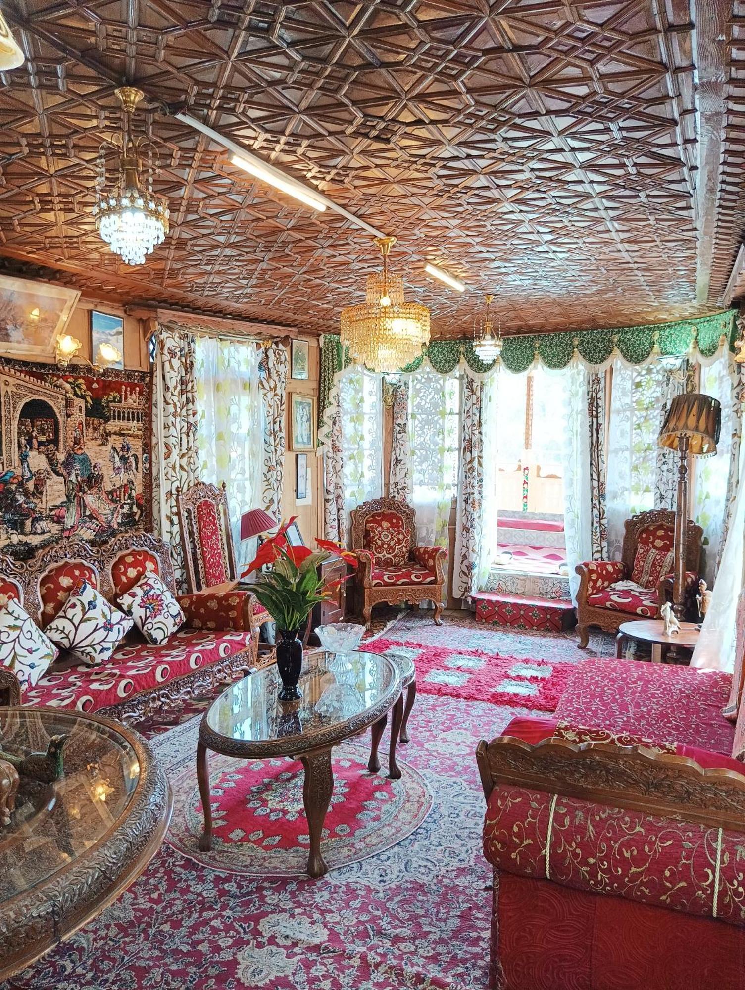 New Minar Group Of Houseboats Srinagar (Jammu and Kashmir)