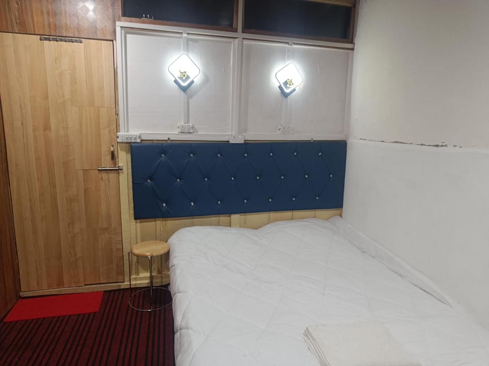Shamus Javed Homestay Srinagar (Jammu and Kashmir)