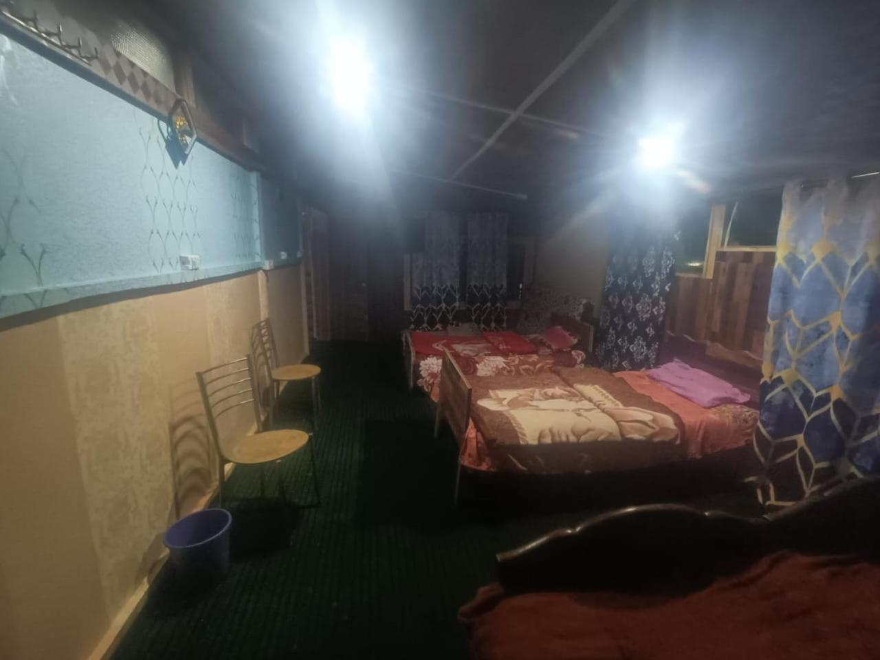 Homestay Shamus Javed Homestay Srinagar (Jammu and Kashmir)