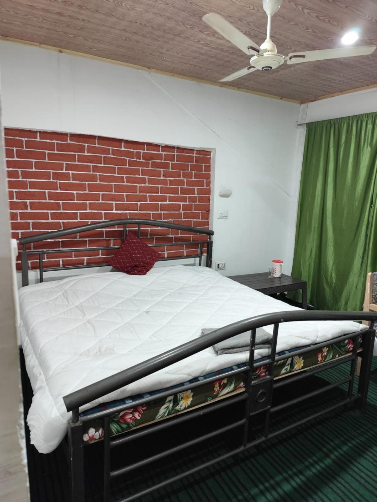 Shamus Javed Homestay *