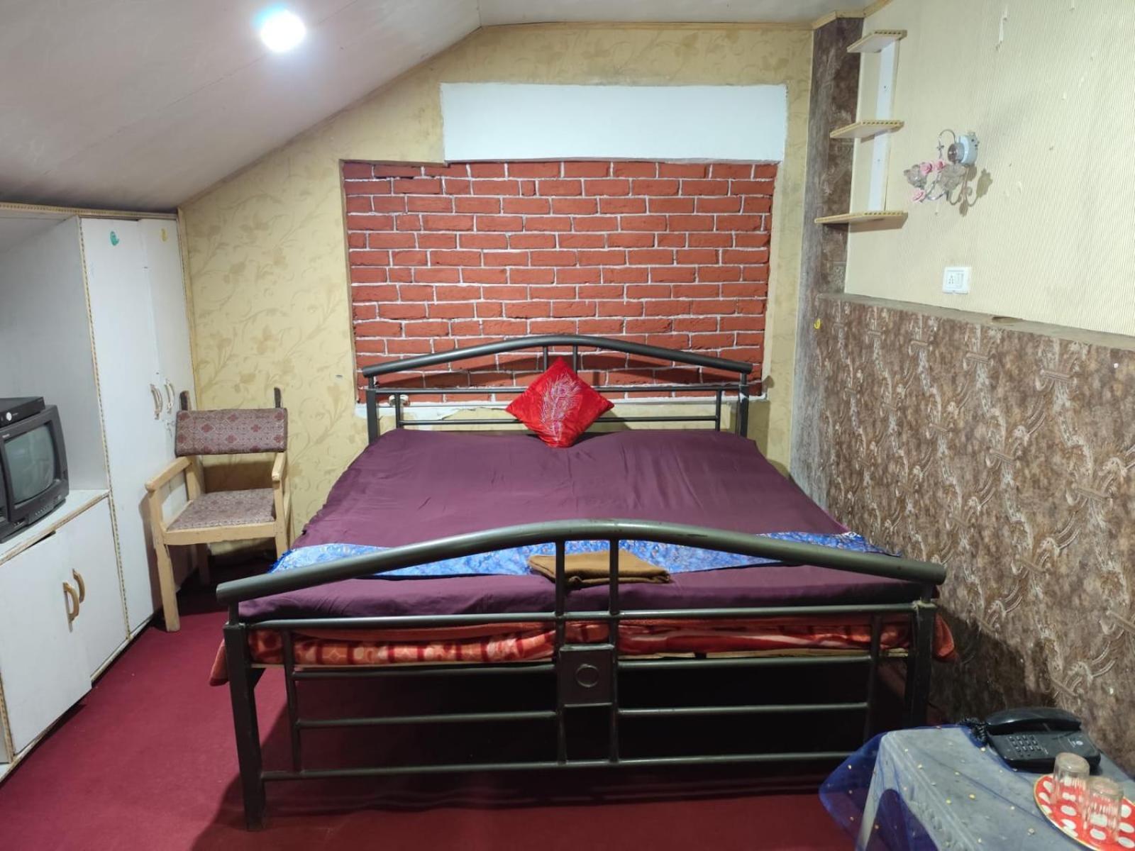 Shamus Javed Homestay *