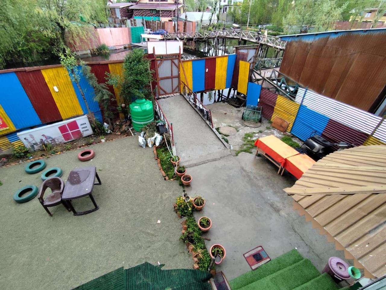 New Heaven Canal Hotel Srinagar (Jammu and Kashmir)