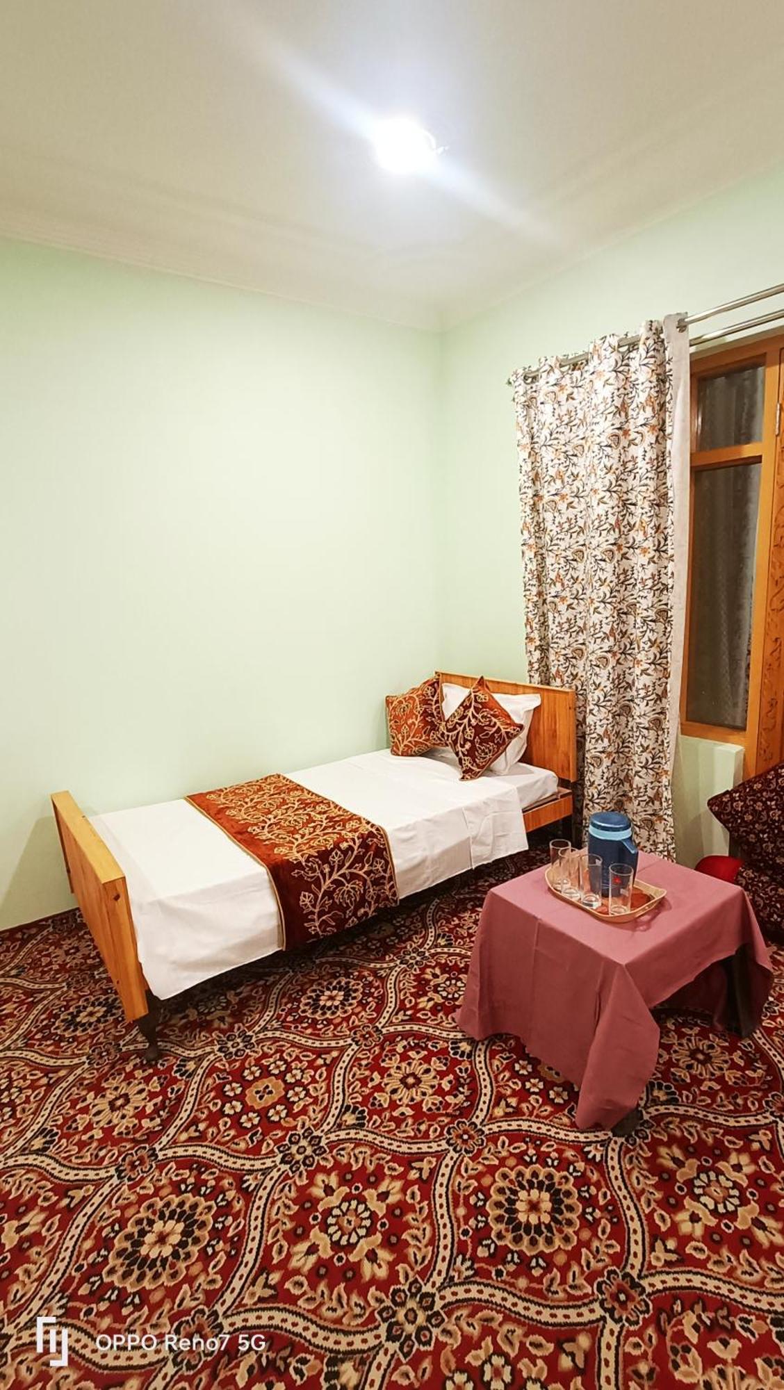 Moonshine Hostel *