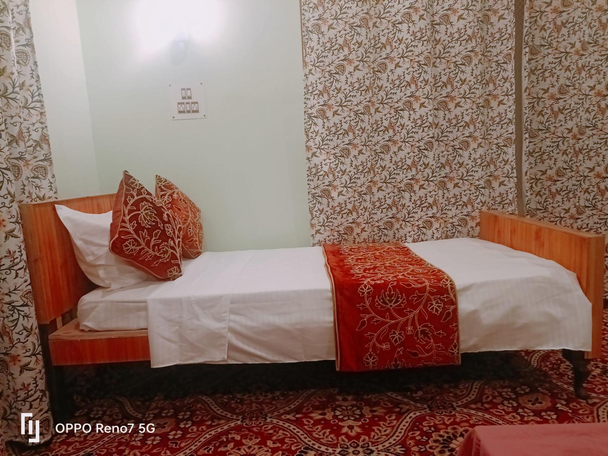 Moonshine Hostel