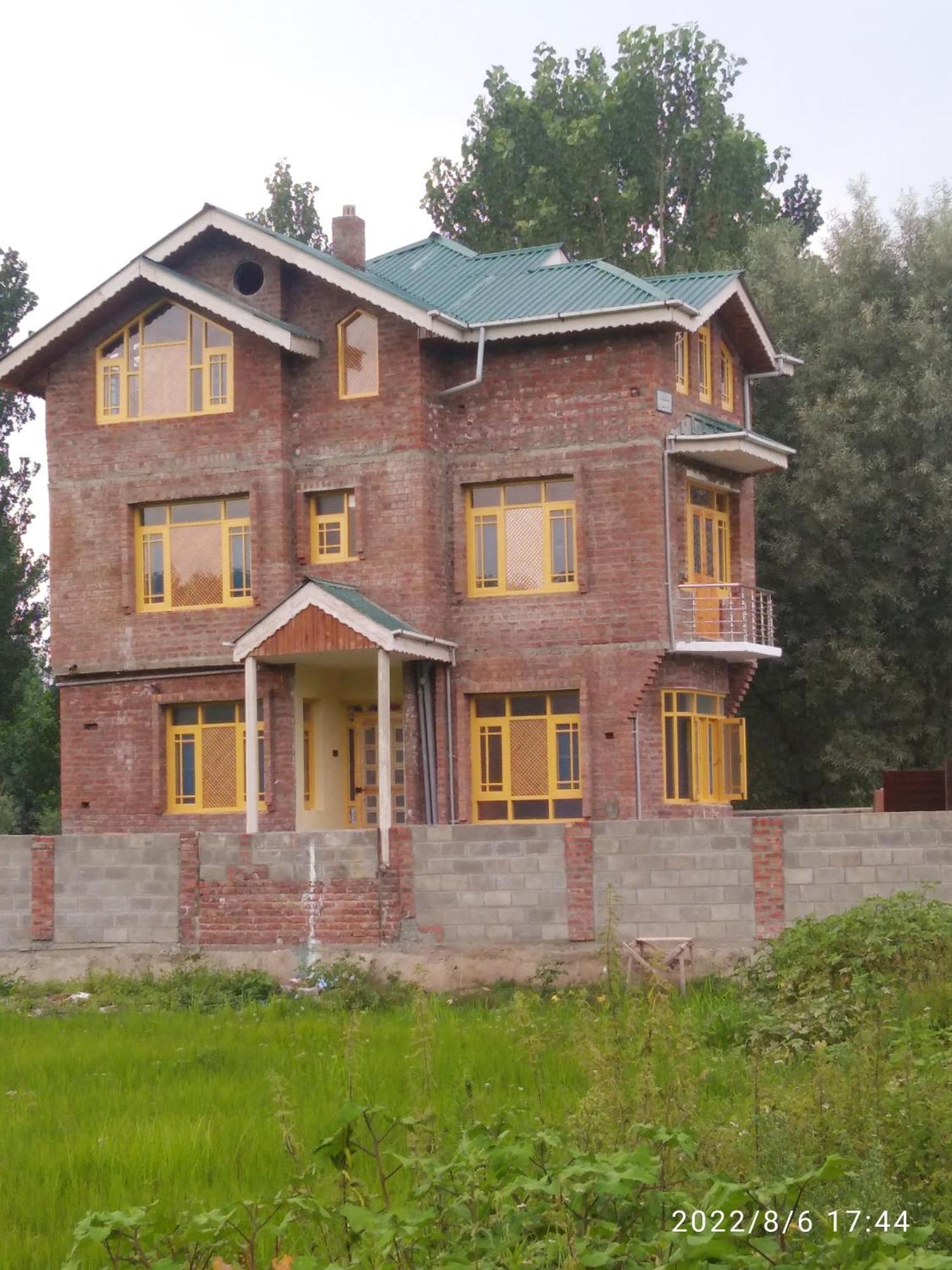 Chand Tara Paying Homestay Srinagar (Jammu and Kashmir)