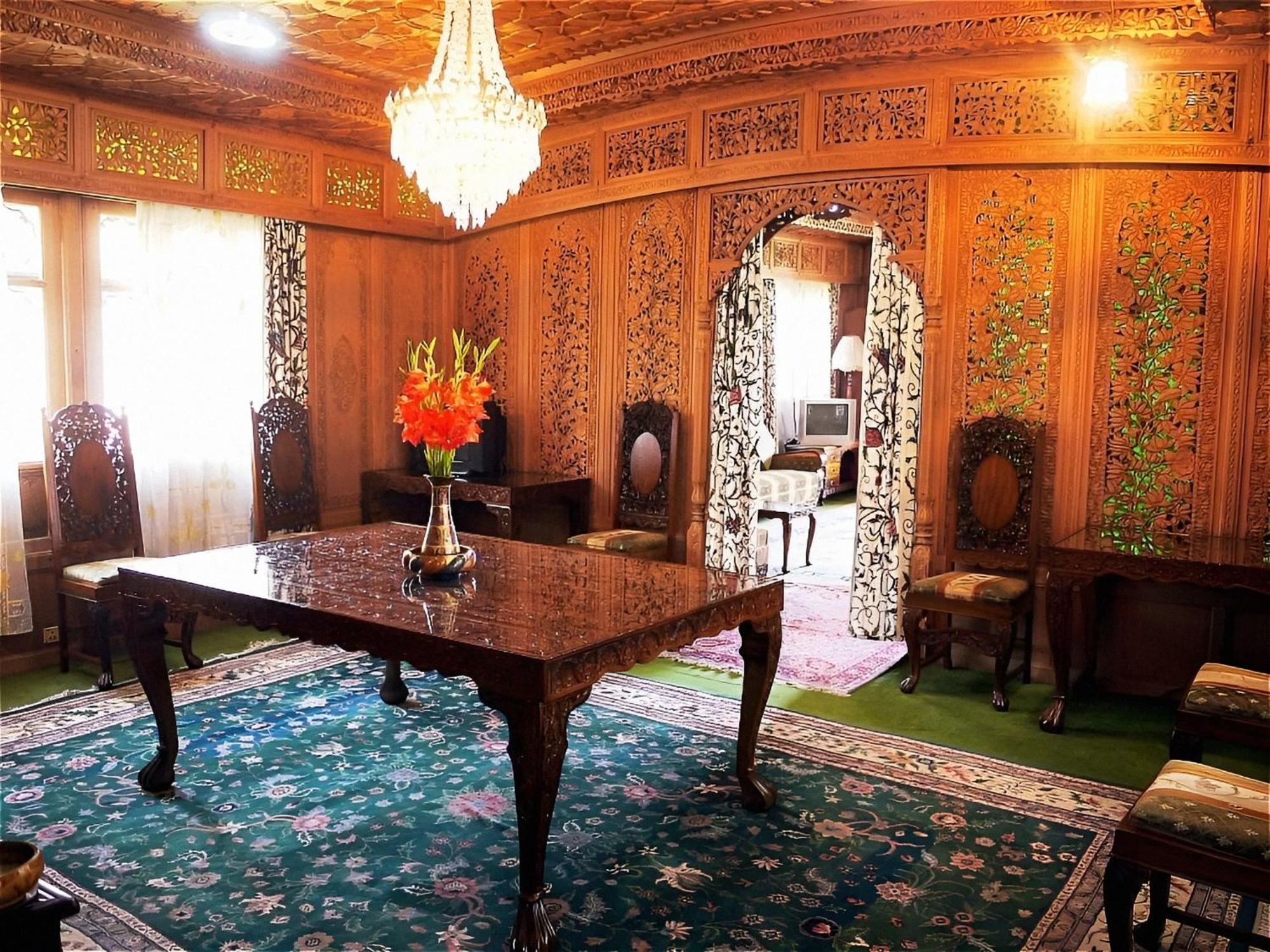Hareem Group Of Houseboats Srinagar (Jammu and Kashmir)