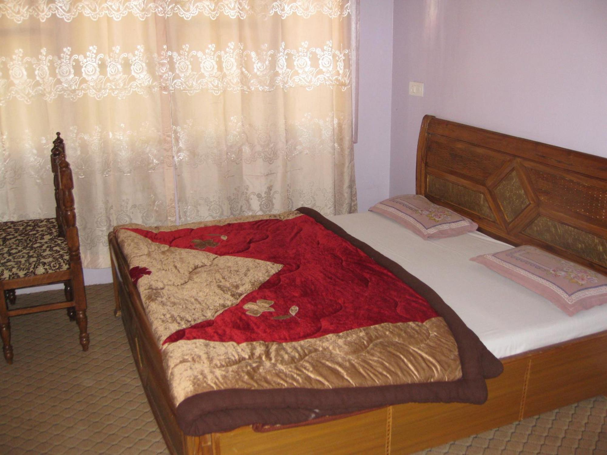 Gulistan Srinagar (Jammu and Kashmir)