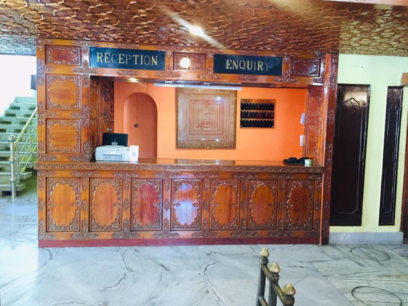Hotel Kashmir Hill Town
