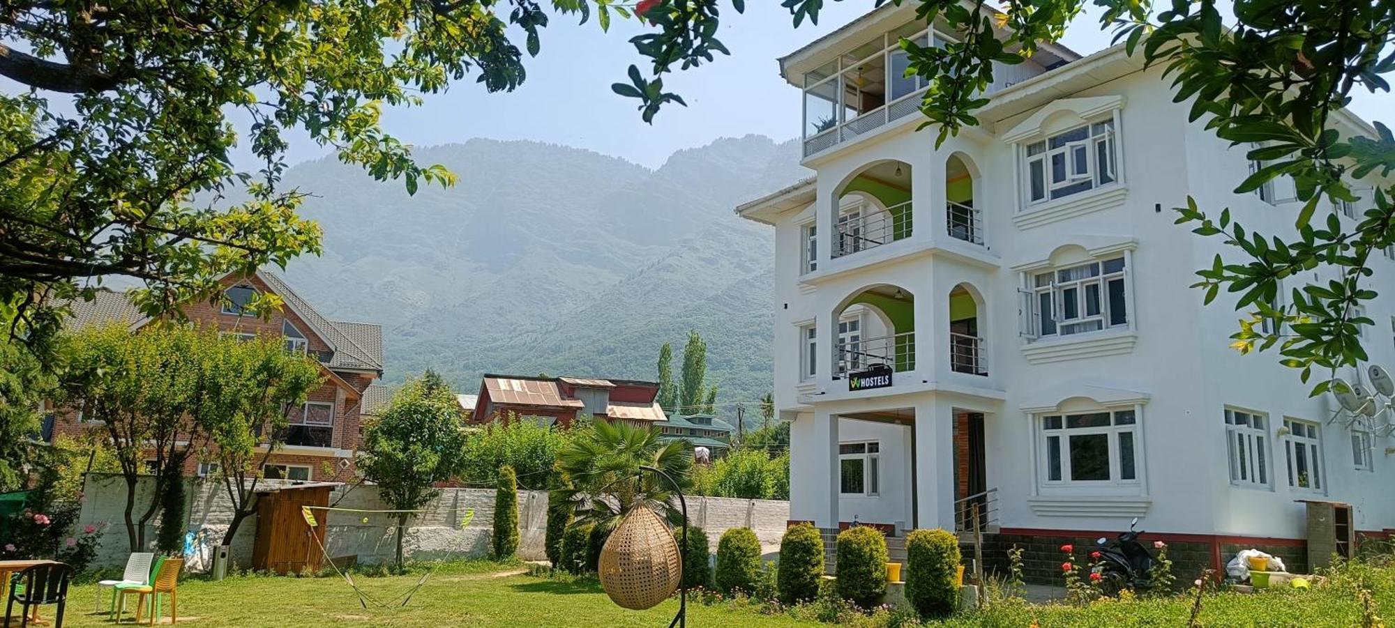 Hostel Whostels