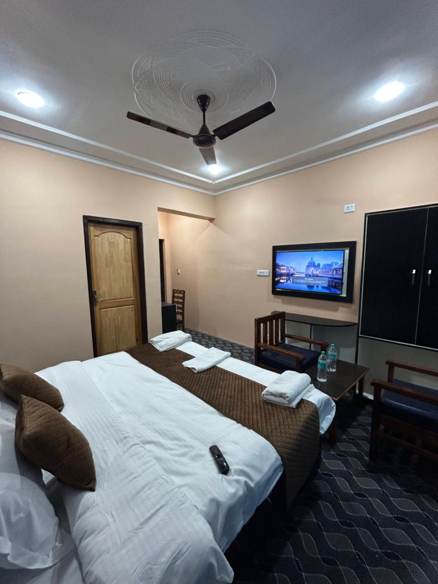 Hotel Fair Mount, Airport Road, Humhama